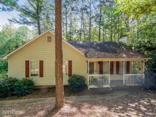 5660 Oak Grove Dr, Acworth, GA 30102-1747