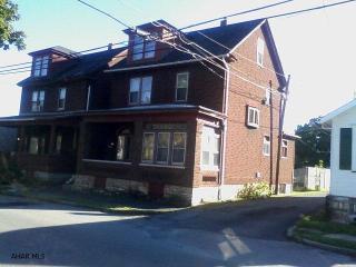 509 29th St, Altoona, PA 16602-1943