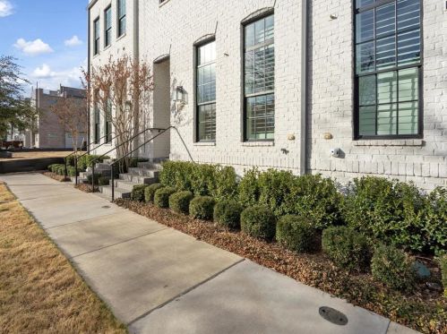 2806 Wingate St, Fort Worth TX  76107-1945 exterior