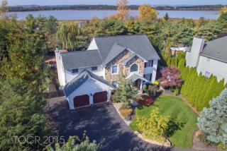 5 Gates Pl, Wayne, NJ 07470-3217