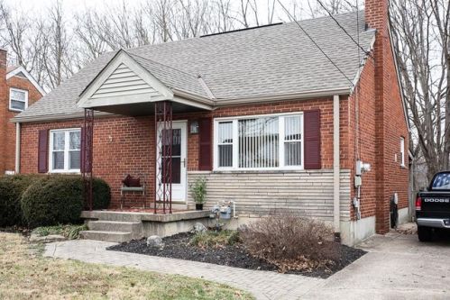 7128 Bluecrest Dr, Cincinnati, OH 45230-2203