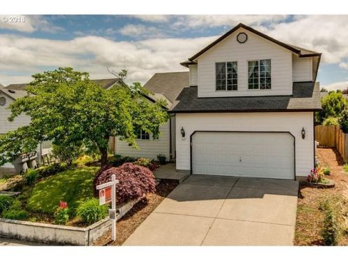 227 14th St, Lafayette, OR 97127-9651