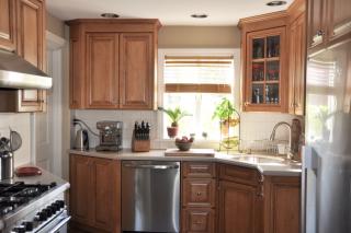 24 Alden Ave, Norwalk CT  06855-2502 exterior