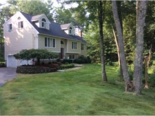 15 Mallard Dr, Hudson, NH 03051-3546