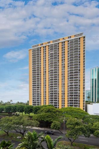 1350 Ala Moana Blvd, Honolulu HI  96814-4215 exterior