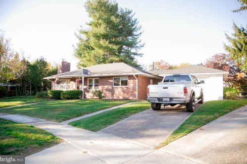 409 Clinton Rd, Harrisburg, PA 17109-2018