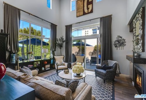 1406 Guzman Ln, Palm Springs, CA 92262-0334