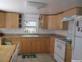 250 Alaska St, Turlock, CA 95380-4626