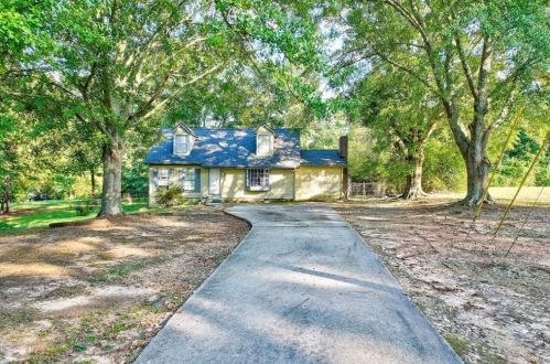 111 Park Dr, Carrollton, GA 30117-8332