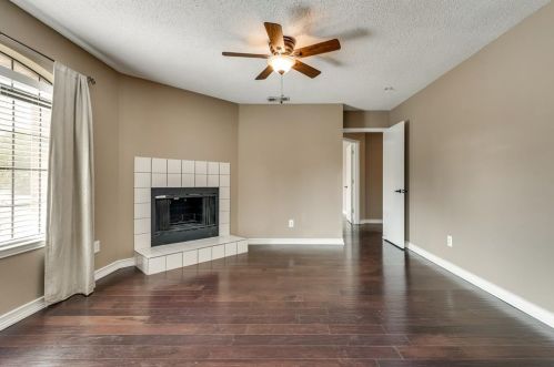 822 Clover Hl Ln, Cedar Hill TX 75104-7920 exterior