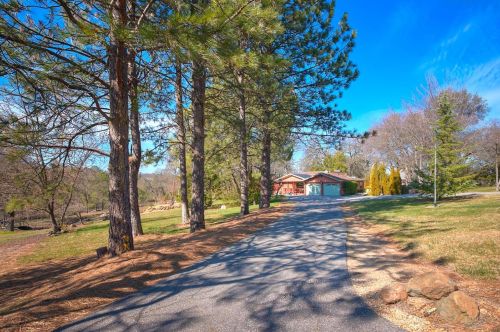 4265 Miller Oak Dr, Auburn, CA 95602-9521