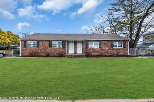 3141 Powhatan Ave, Point Pleasant Beach, NJ 08742-3564