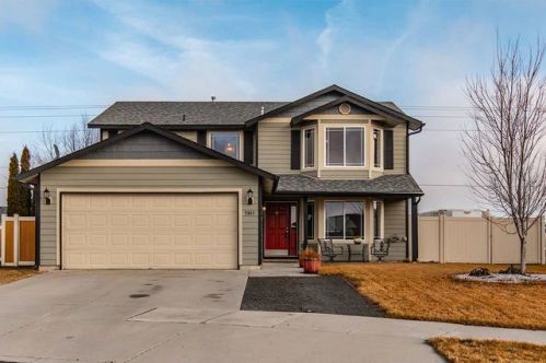7011 Mudlen St, Amber, WA 99004-9395