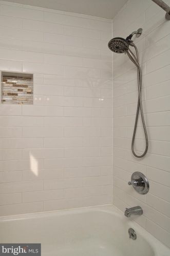 6132 Shady Side Rd, Shady Side MD exterior