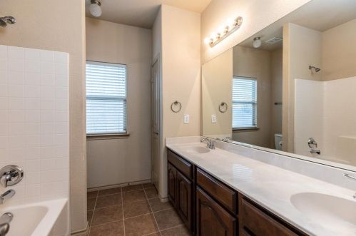 353 Branding Iron Trl, Fort Worth TX  76131-4582 exterior