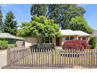 450 Fairfield St, Gladstone OR  exterior