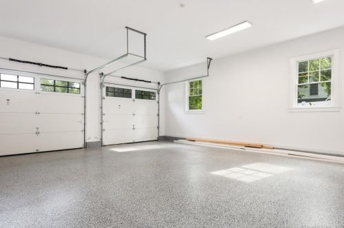 106 Sheephill Rd, Riverside CT  06878-1120 exterior