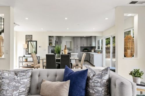 17482 Luther Ave, Irvine CA  92614-6643 exterior