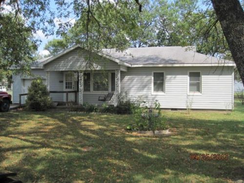 124 Springfield St, Welch, OK 74369-8708