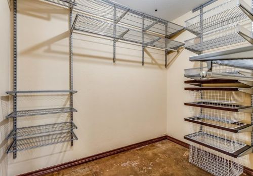 6248 Dilbeck Ln, Dallas TX  75240-5350 exterior