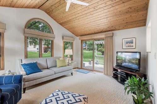 3393 Chandler Rd, Saint Paul MN  55126-3913 exterior