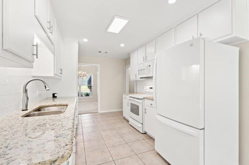 7000 Tumbling Trail Ct, Fort Worth TX  76116 exterior