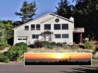 2601 Parker Ave, Waldport OR  97394-9549 exterior
