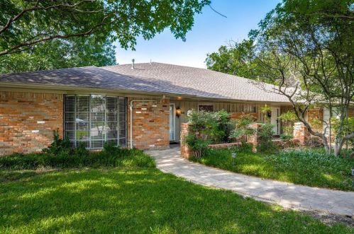 7636 Dentcrest Dr, Dallas TX  75254-8026 exterior
