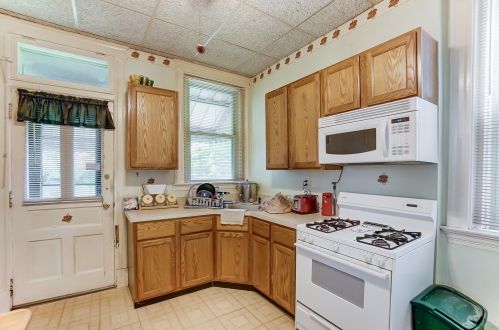 811 Academy Ave, Cincinnati OH  45205-1623 exterior