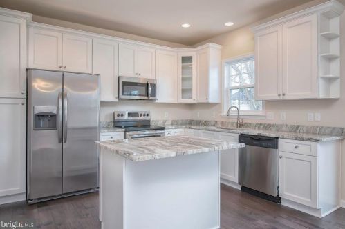 363 Ferry Rd, Fredericksburg, VA 22405-2877