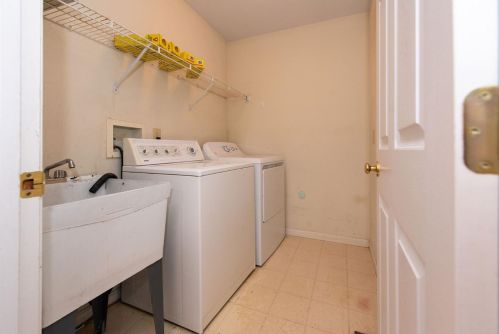 6236 Ashbourne Pl, Cincinnati OH 45233-4455 exterior