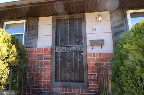 65 Evergreen Ave, Gloucester, NJ 08031-1368