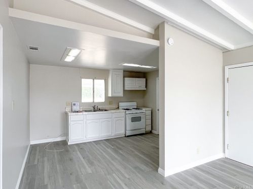 13197 19th St, Chino, CA 91710-4419