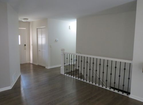 208 Julie Ln, Pingree Grove IL  60140-8393 exterior