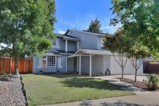 7040 Yorktown Dr, Gilroy, CA 95020-6320