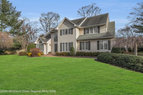 1015 Berkeley Ave, Tinton Falls, NJ 07712-3603