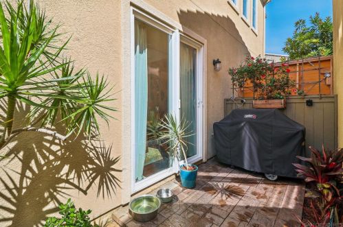 1482 Caminito Sicilia, Chula Vista CA  91915-4142 exterior