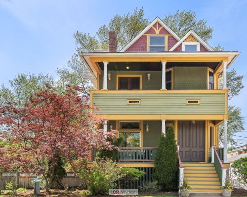 115 Wesley Ave, Oak Park, IL 60302-2907