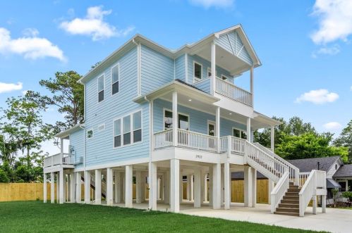 2922 Seargent St, Taylor Lake Village TX  77586-3210 exterior