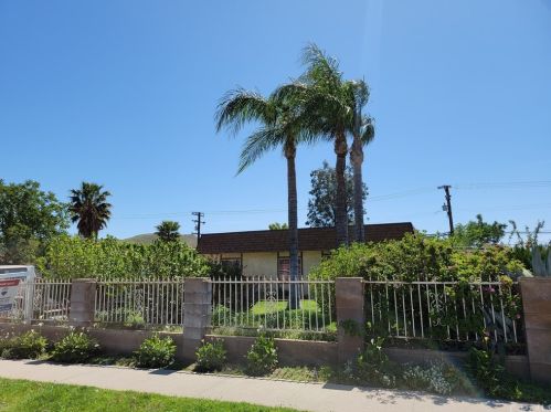 1611 Kendall Dr, San Bernardino, CA 92407-2808