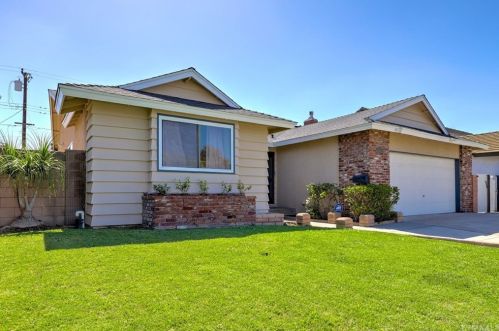 10642 Ritter St, Cypress, CA 90630-4972