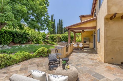 1969 Farndon Ave, Los Altos CA 94024-6944 exterior