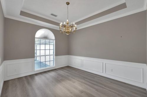 16 Westchester Dr, Conroe TX  77304-1144 exterior