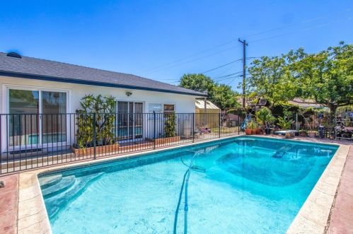 4374 Emerson St, Riverside CA  92506-2011 exterior