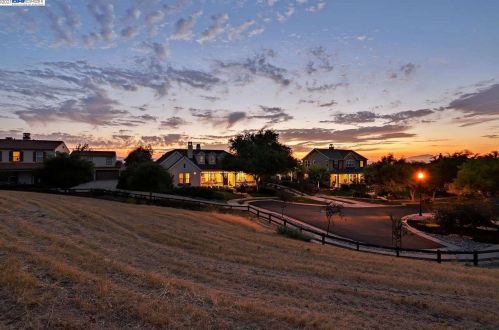 3359 Rockingham Ct, Livermore, CA 94550-6864