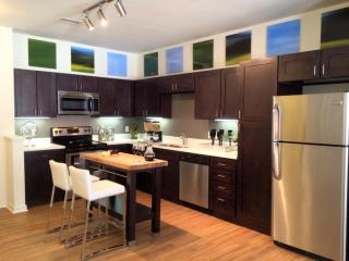 158 Inverness Dr, Englewood CO  80112-5007 exterior