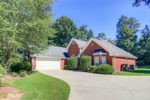 60 Blue Grass Ct, Oxford, GA 30054-4062