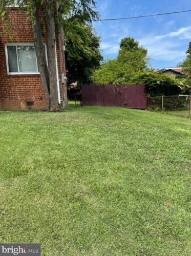 8456 New Hampshire Ave, Silver Spring MD  20903-3308 exterior