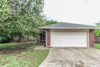 1504 Creekside Dr, Norman, OK 73071-1920