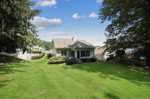 10 Bittersweet Rdg, Middlefield, CT 06455-1149
